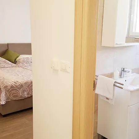 Marisol Mit Pool Банджоле