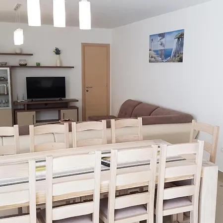 Marisol Mit Pool Дом отдыха