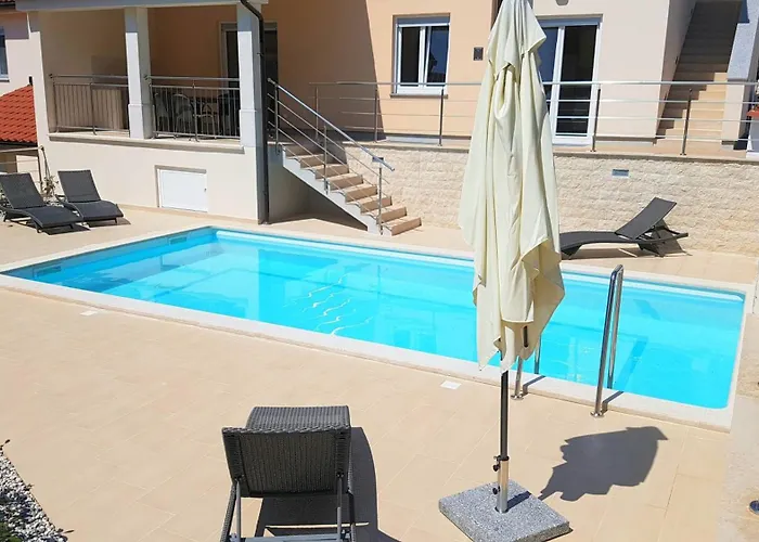 Dom wakacyjny Marisol Mit Pool *