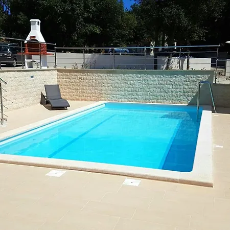 Nyaraló Marisol Mit Pool