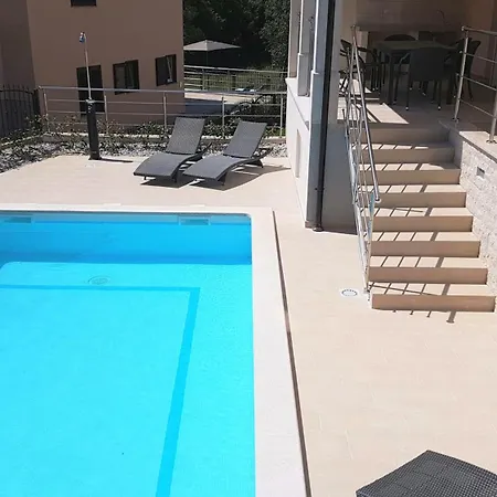 Marisol Mit Pool