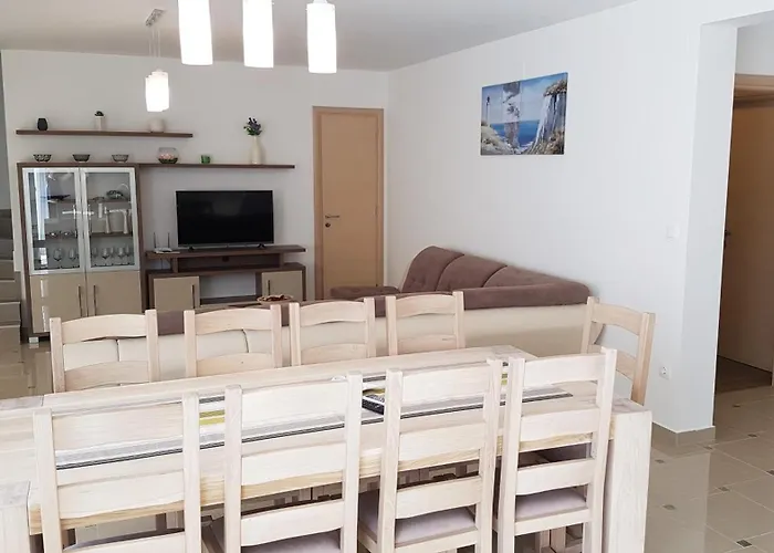 Marisol Mit Pool Feriehus